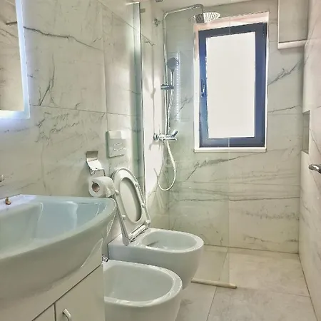 Central & Comfy 2 Bedroom Daire *