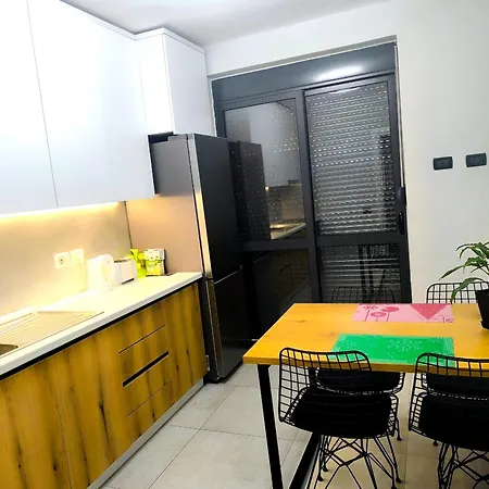 Apartment Central & Comfy 2 Bedroom